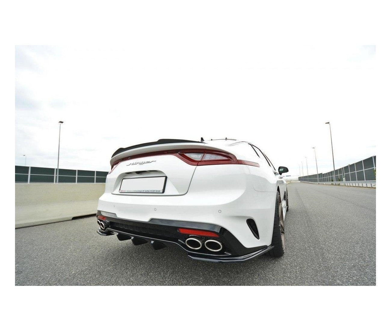 Rear approach diffuser for Kia Stinger GT