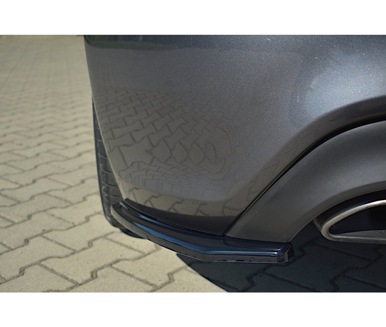 Rear approach flaps diffuser for Hyundai Genesis Coupe