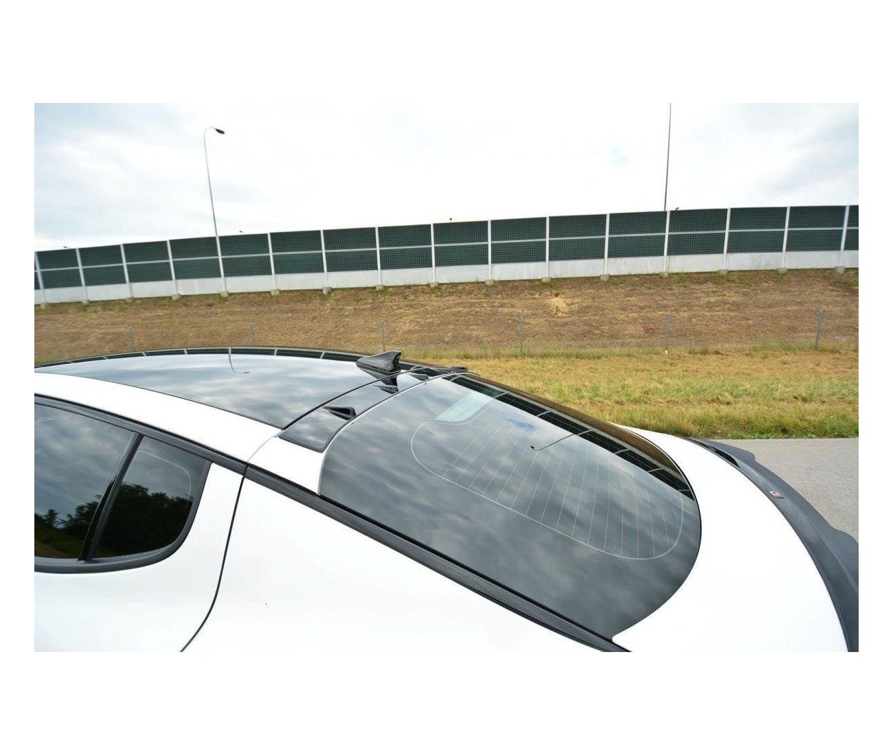 Rear window spoiler for KIA Stinger GT